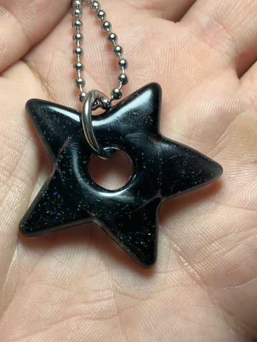 Image of crushed opal black star