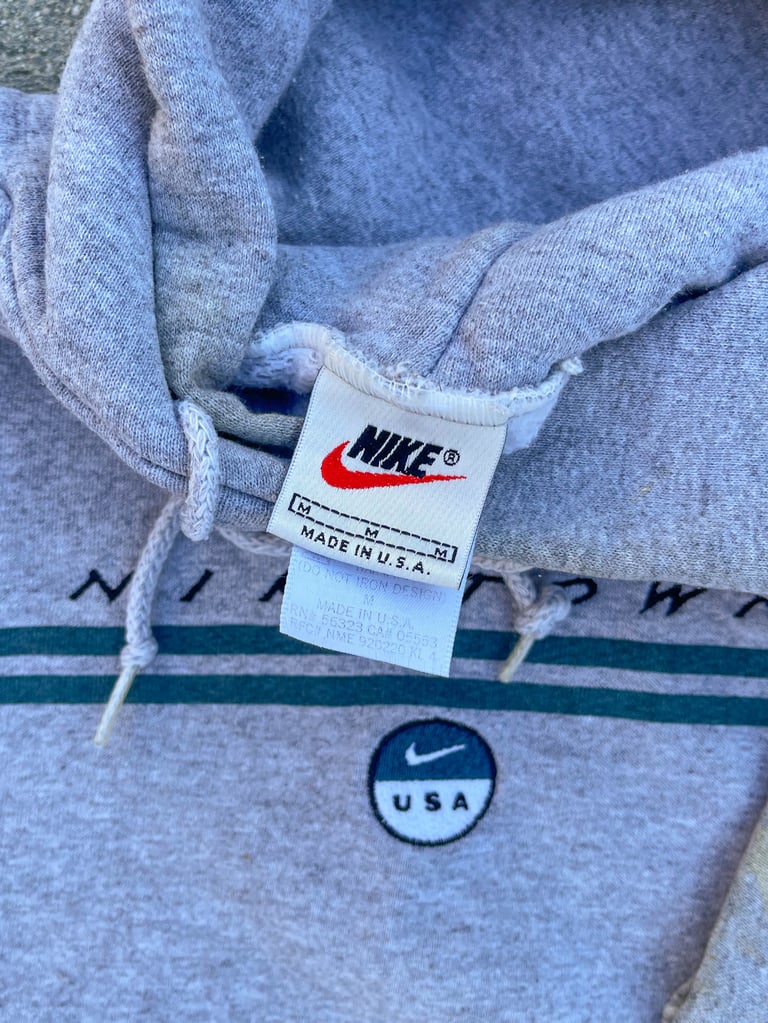 90s ‘Niketown’ Hoodie (M) Image 3