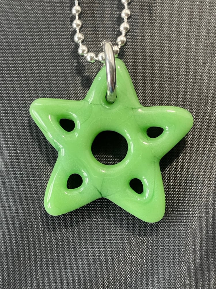 Image of forest green lotus star