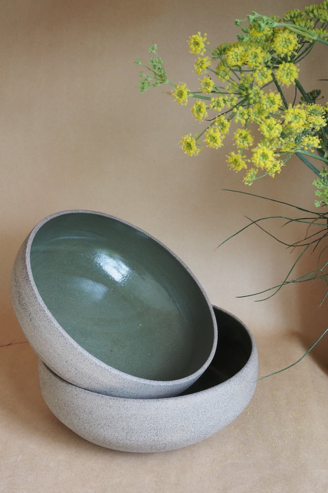 Image of Large bowl - Pōuriuri