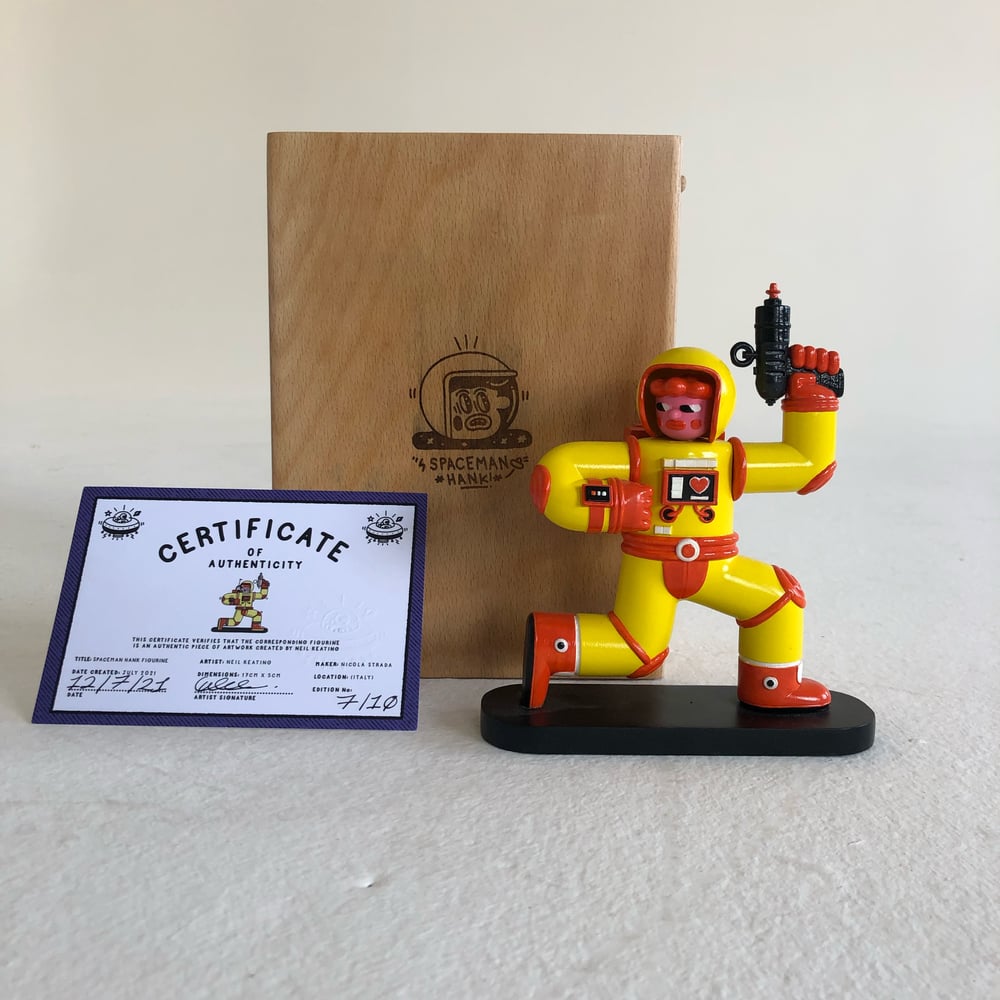 Limited Edition Space Man Hank - Sculpture - 