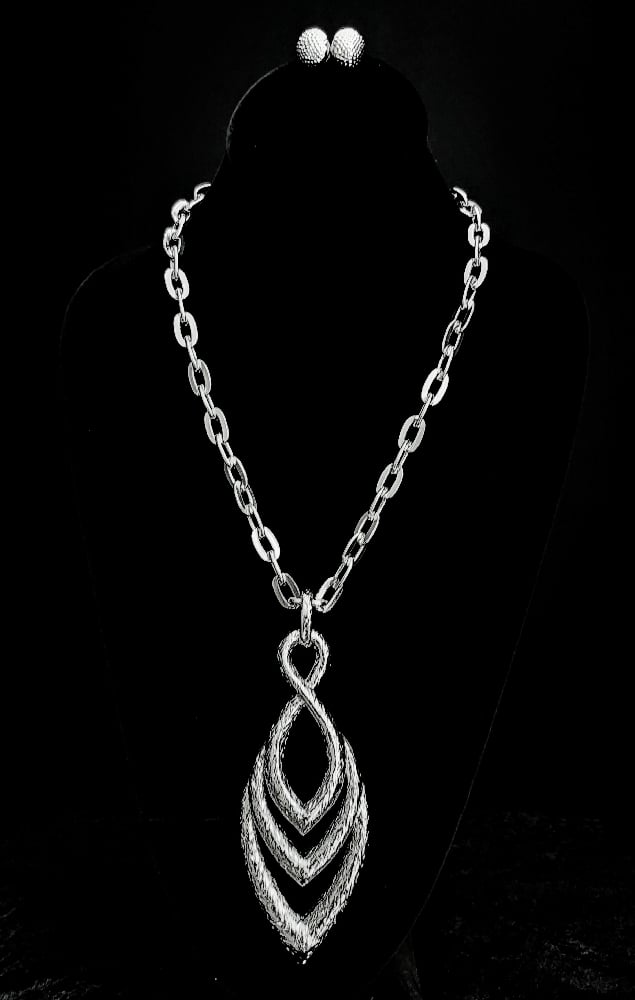 Image of Silver Unique Necklace Set