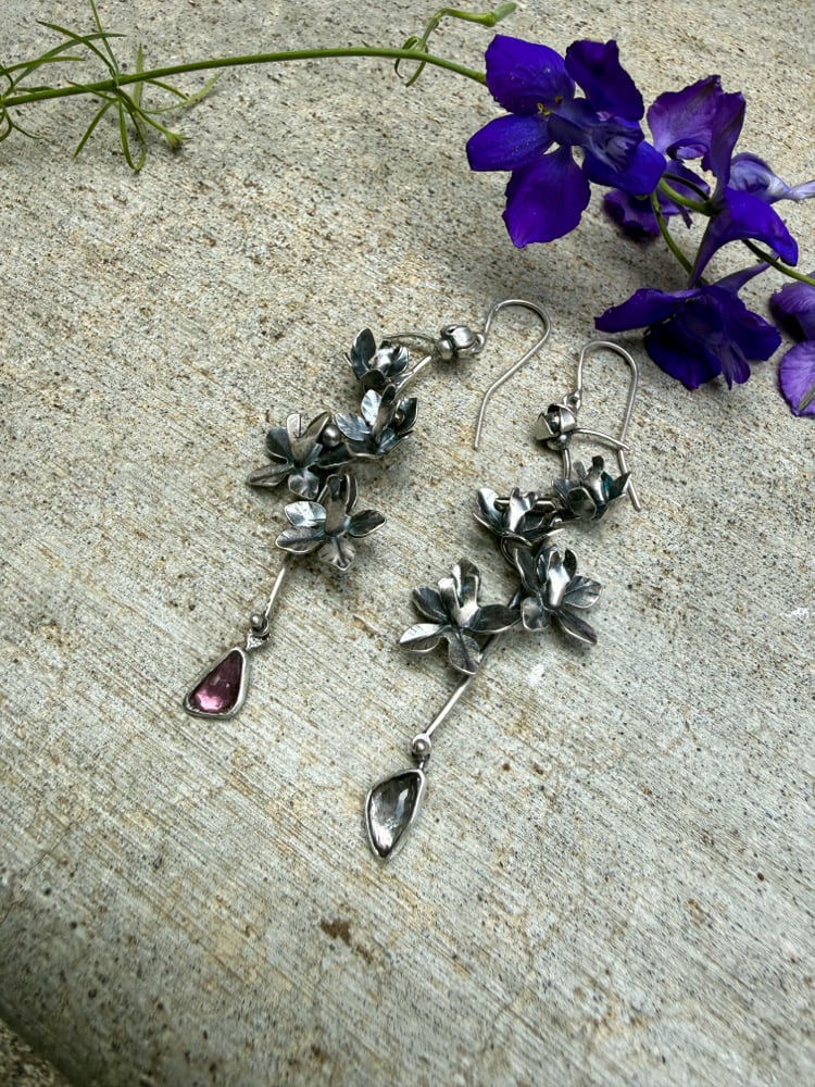 Image of Rocket Larkspur Mismatch Spinel Kinetic Earrings