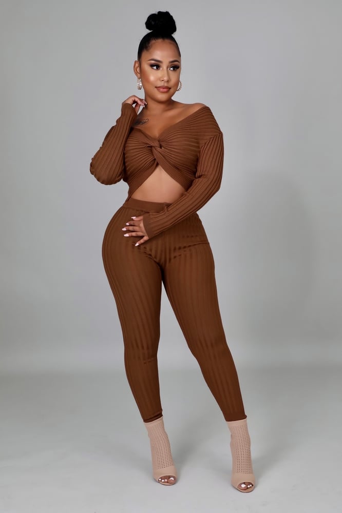 Image of CROSSING PATH LEGGINGS SET 