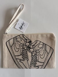 Image 4 of Air Jordan - pouch 