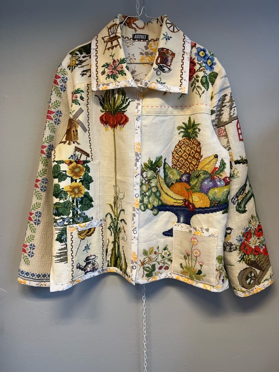 Image of Parrot jacket (m/l)