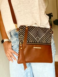 Image 3 of HWD zipper crossbody 