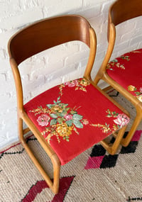 Image 2 of Chaises Traîneau Baumann rouge