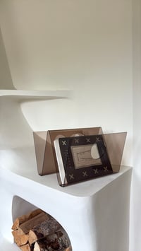 Image 2 of Porté-revue plexiglass