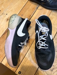 Nike black 