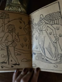 Image 15 of Fabliaux, contes et miracles du Moyen Âge, par R.H. Guerrand, 1963