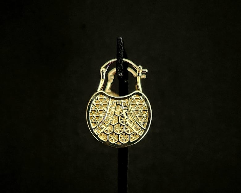 Image of Gold Rounded Purse Pierced Earrings 