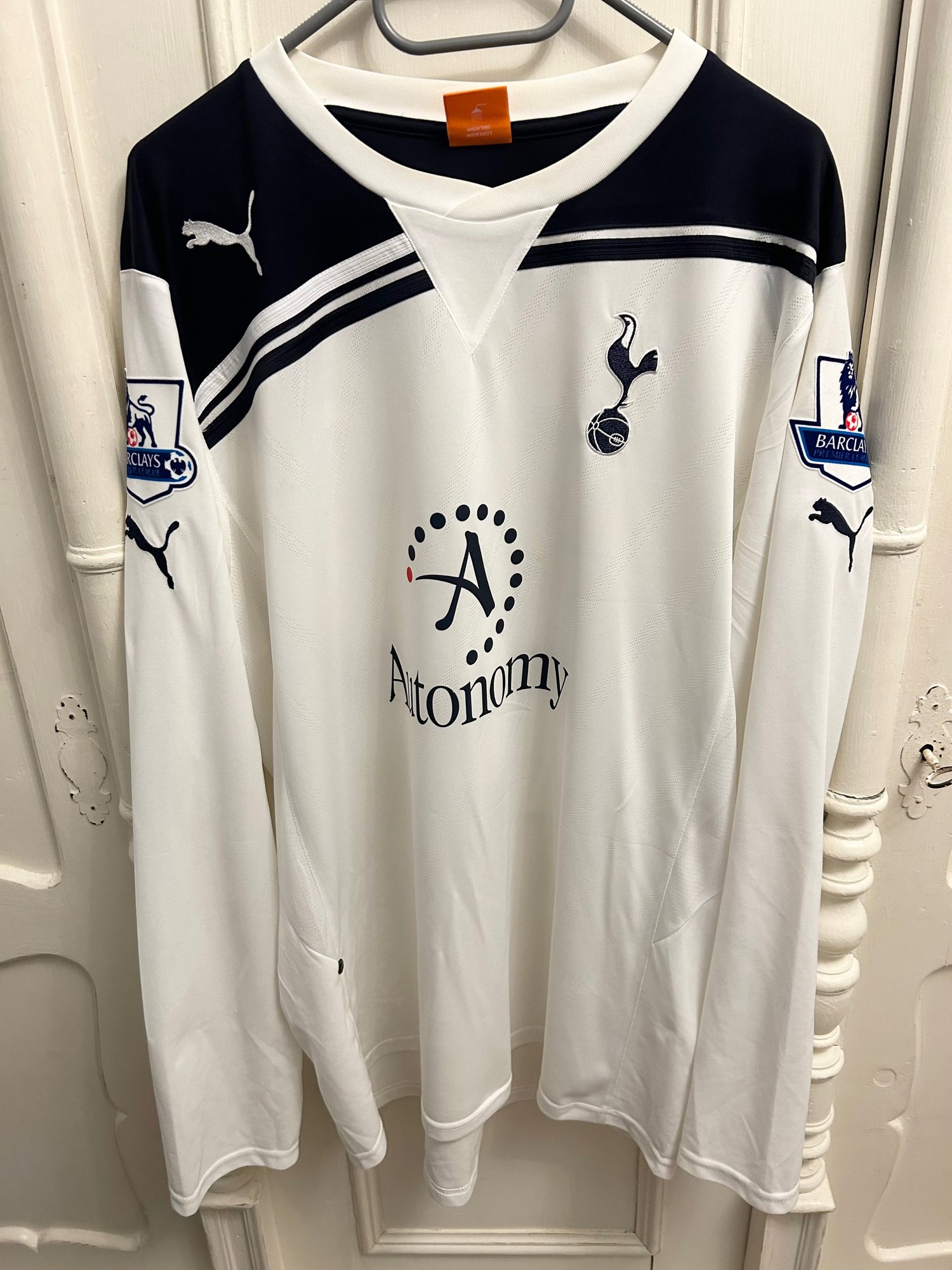 Image of Tottenham Hotspur “MODRIC 14” 2010/11 Home LS Shirt + PL patches (L)