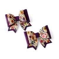 Image 1 of London All In One Bow Die-Cut 1153