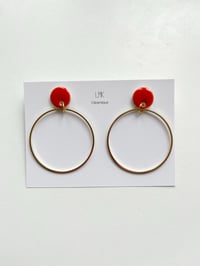 Paire de boucles d’oreilles céramique et plaqué or créoles GM orange sanguine