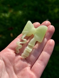 Image 3 of Winter Lime(UV pink) Ribbon Pendant