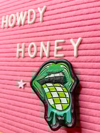 Mouth Bag Pin