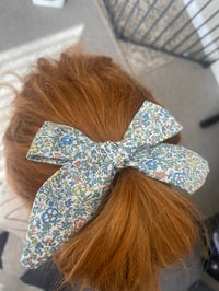 Image 1 of Liberty Bow Clip