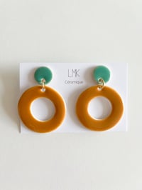 Paire de boucles d'oreilles céramique BOURRACHES PERCA XL lagon et miel