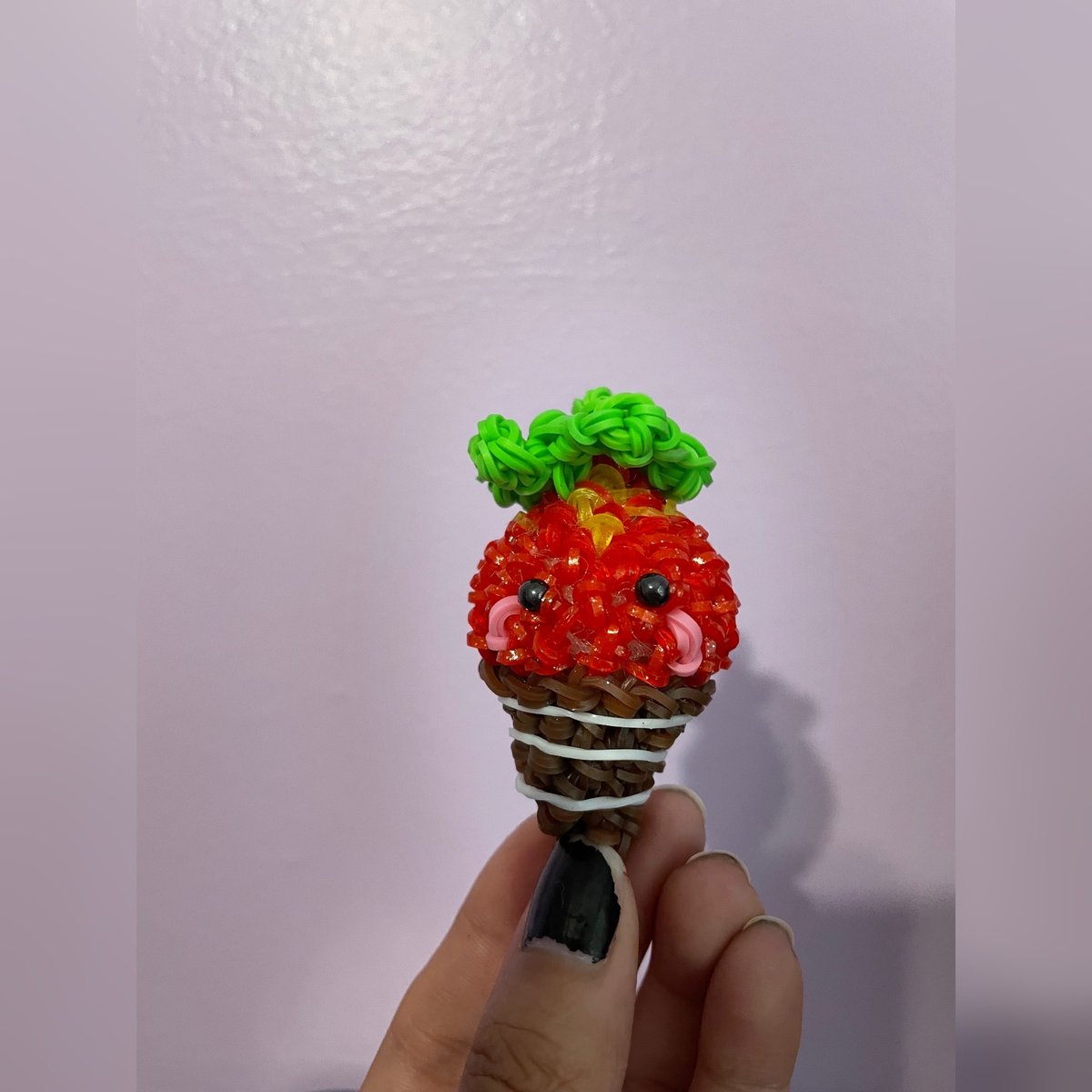 Image of Rainbowloom loomigurumi chocolate strawberry