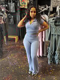 Image 2 of Chill Set
