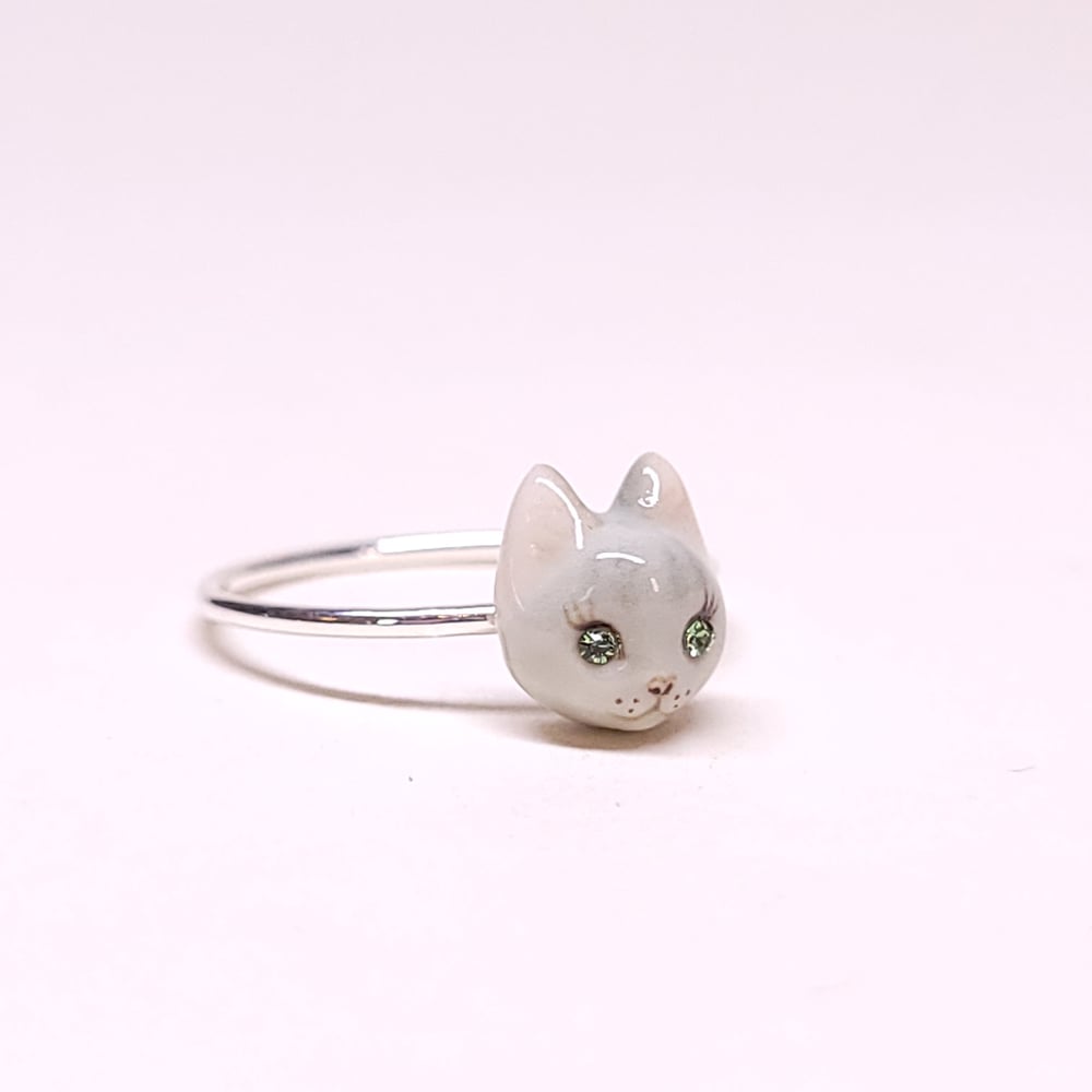 Image of Grey Porcelain & Sterling Silver Cat Ring