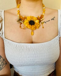 Image 1 of 🐝🍯Queen’s Harvest🍯🐝 Sunflower🌻 