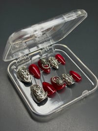 Image 8 of Riot Press-On Nails Size Medium 