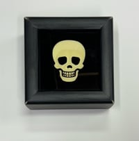 Image 2 of SKULL - Glow In The Dark 