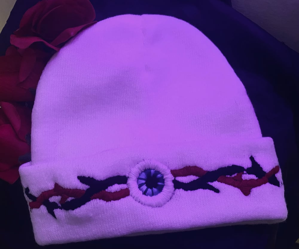 Image of 𝔄𝔩𝔩 𝔢𝔶𝔢𝔰 𝔬𝔫 𝔶𝔬𝔲