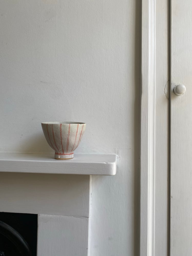 Flecked tin white Bowl with deep foot Image 2