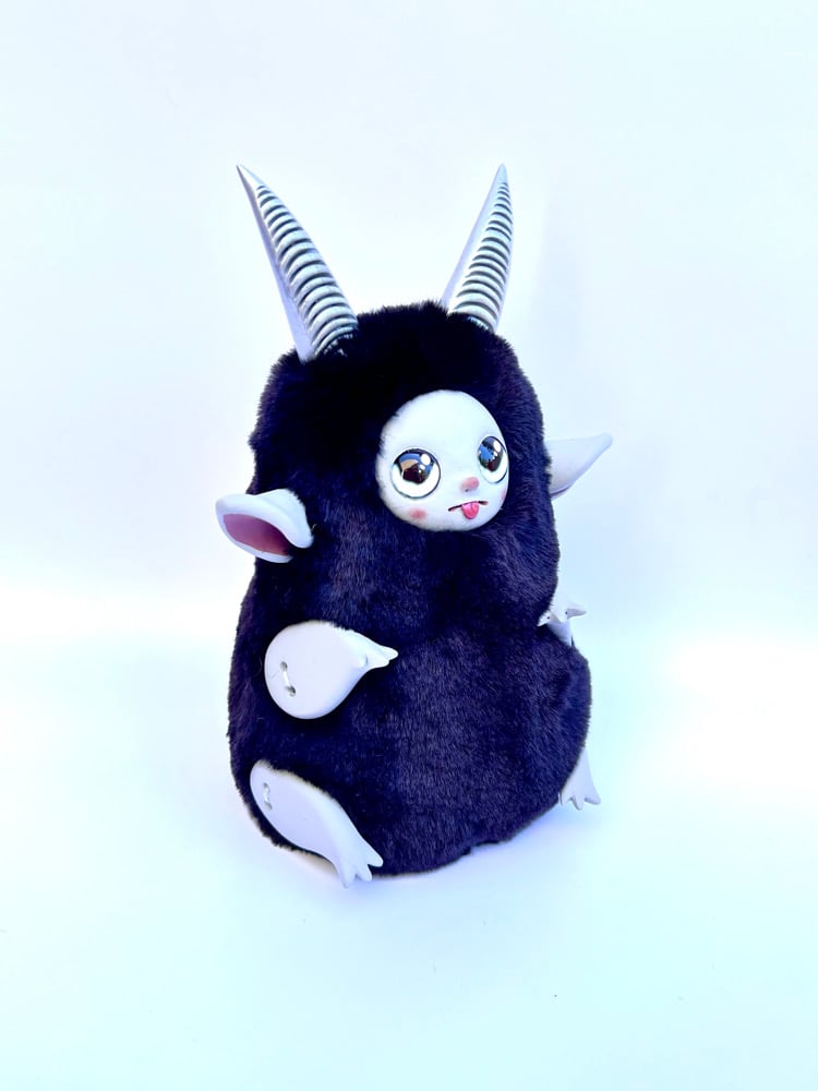 Black & Gray Creature  Image 2