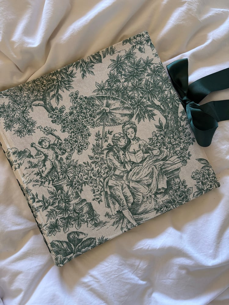 Image of Álbum toile verde con lazo