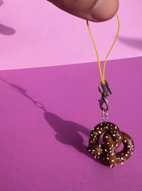 Image 2 of salted ‘soft pretzel’ charm