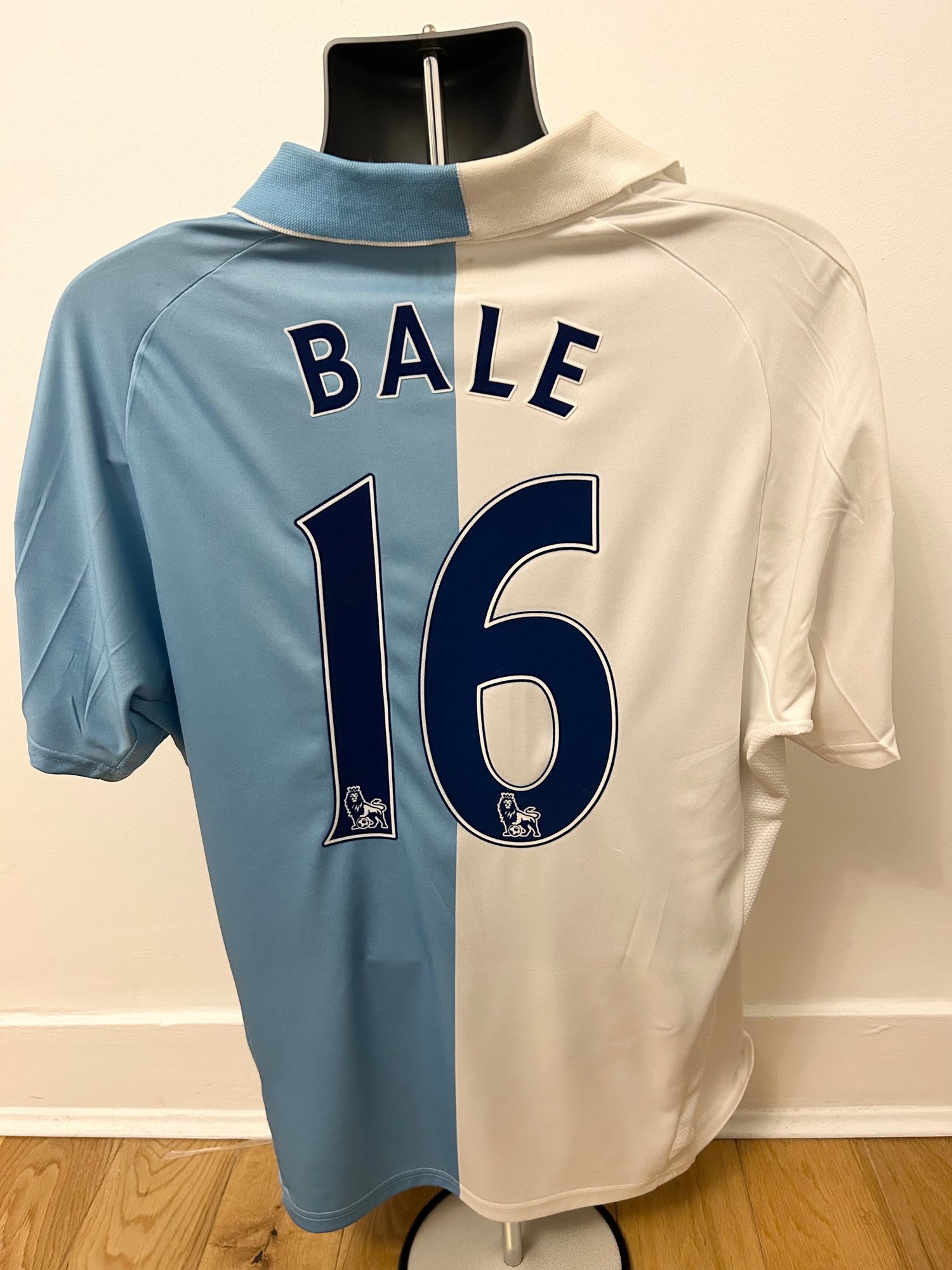 Image of Tottenham “BALE 16” 125 Anniversary 2007/08 Shirt + patches (M)