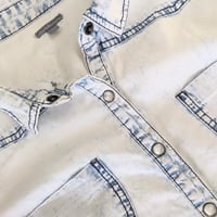 Image 3 of Women’ Charlotte Russe White/Denim Blue Washed Long Sleeve Snap Closure Top