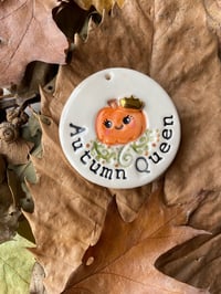 Image 2 of Autumn queen 