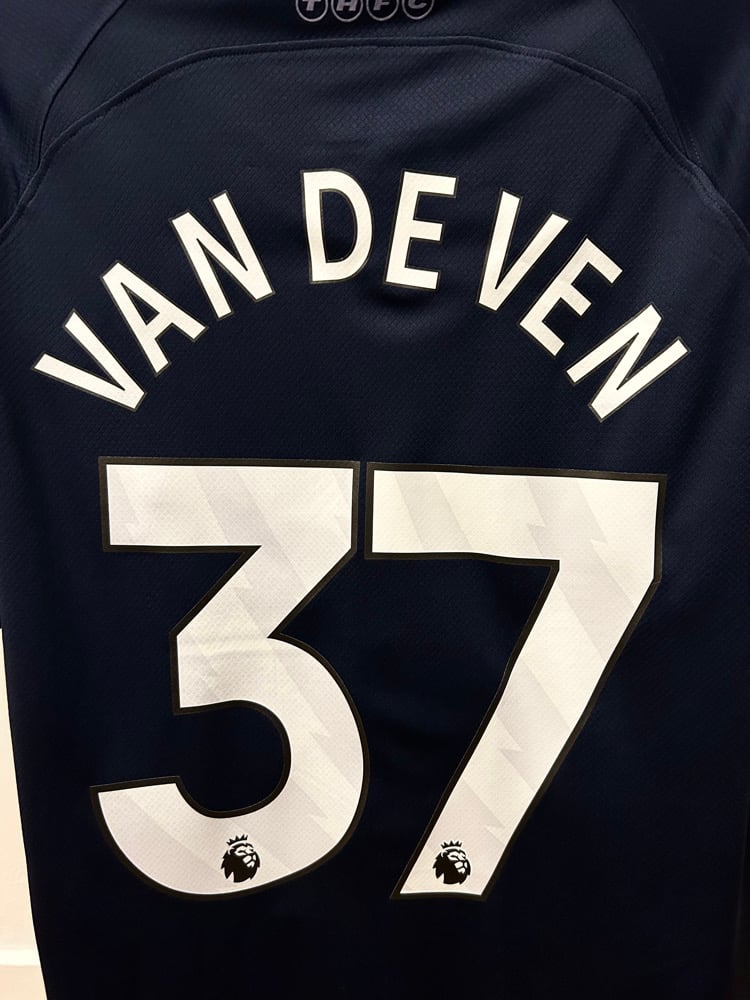 Image of Tottenham Hotspur “VAN DE VEN 37” 2023/24 Away Shirt + PL patches (L)