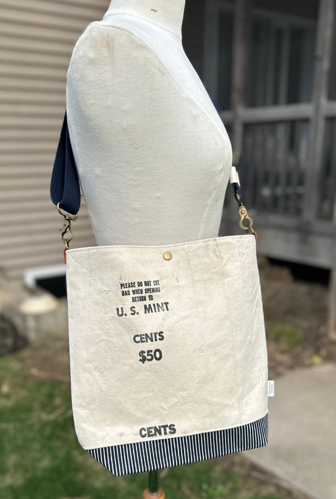 Image of Vintage Bank Bag Crossbody US Mint Offset Text
