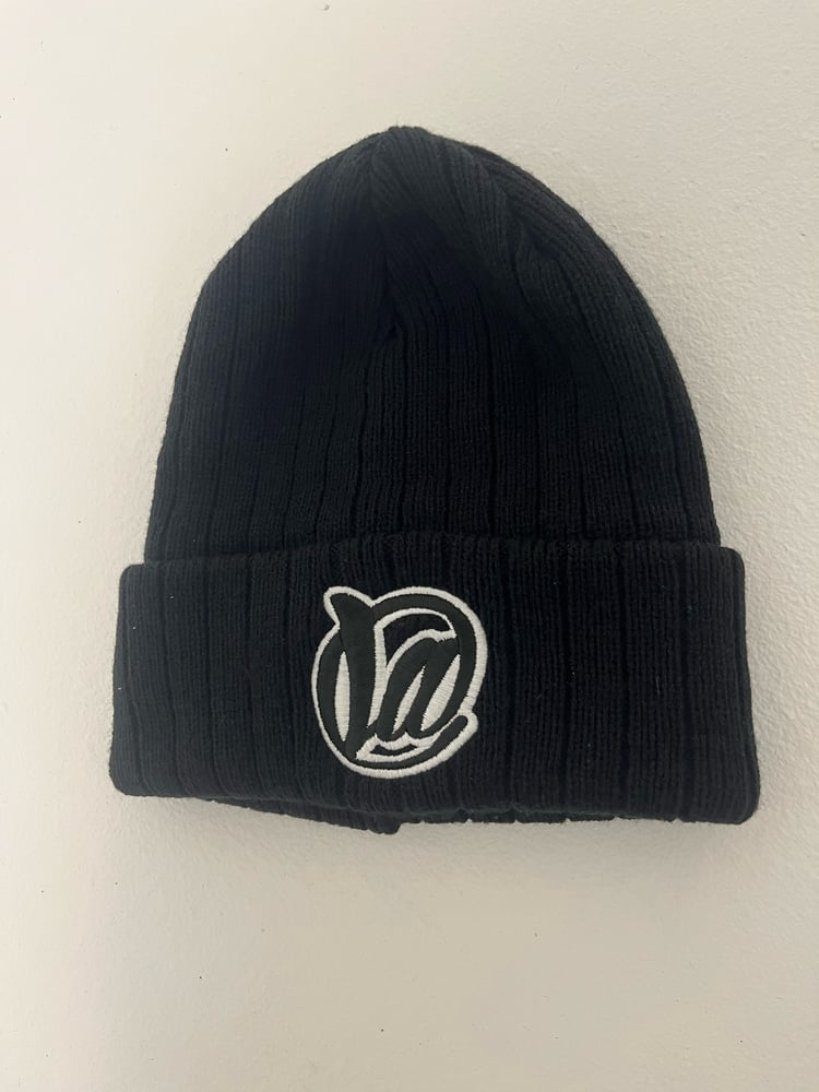 Image of @La Beanie 