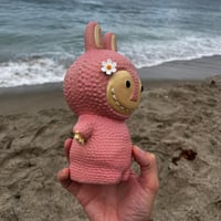 Image 3 of Tiki La bu bob (pink)