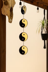 yin-yang mobile 