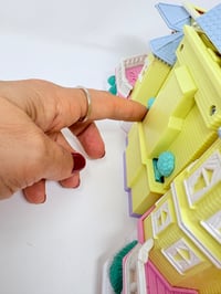 Image 11 of Ensemble bracelet et Polly Pocket Le Club house