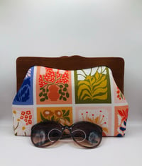 Image 4 of Flower Pot Clutch