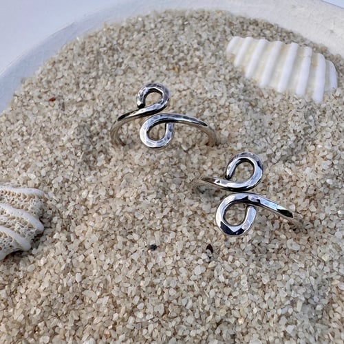 Image of Looped Ring