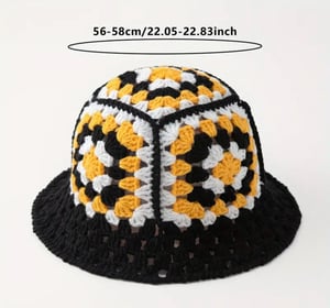 Crochet Bucket Hat with Floral Pattern