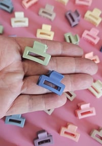 Image 3 of 2 Pack Mini Claw Clips