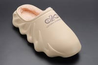 Image 2 of Cloudwalker slippers (cream)