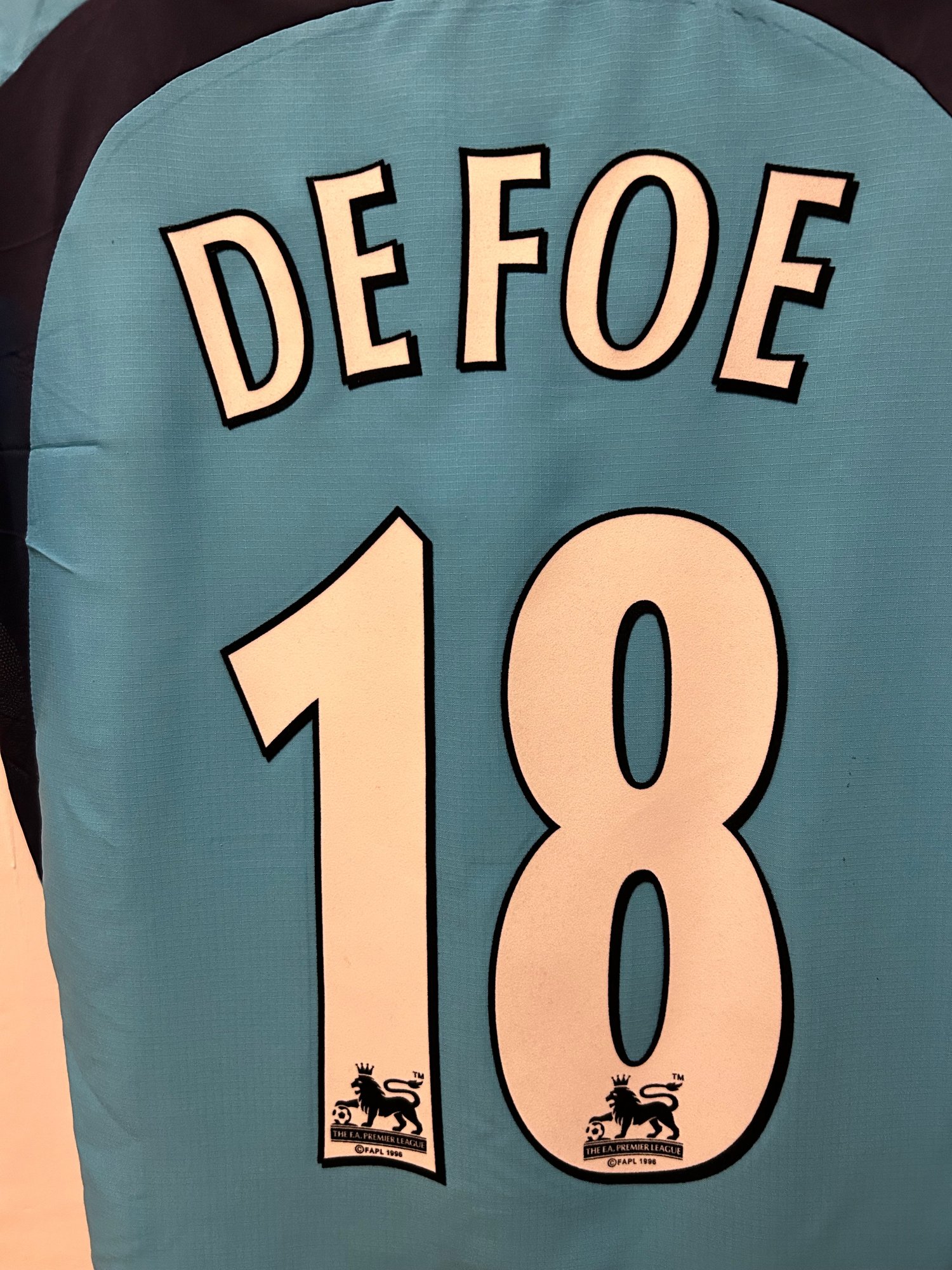 Image of Tottenham Hotspur “DEFOE 18” 2006/07 Away Shirt + PL patches (M)