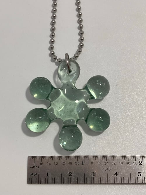 Image of sparkly clear flower